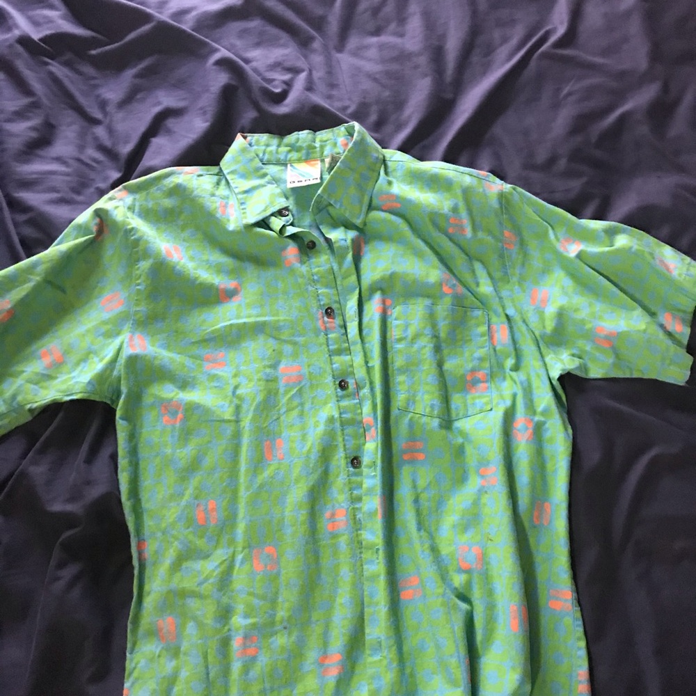 Vintage Surf Gear button up!